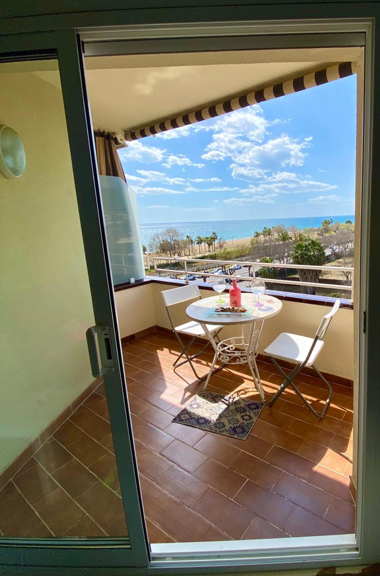 Apart. Pineda De Mar-Sea And Mountains Views 외부 사진